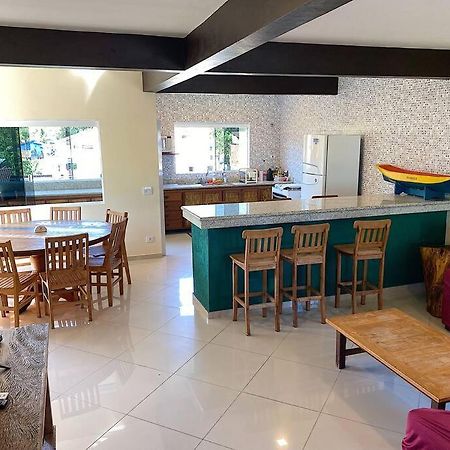 Casa Em Ilhabelaヴィラ エクステリア 写真